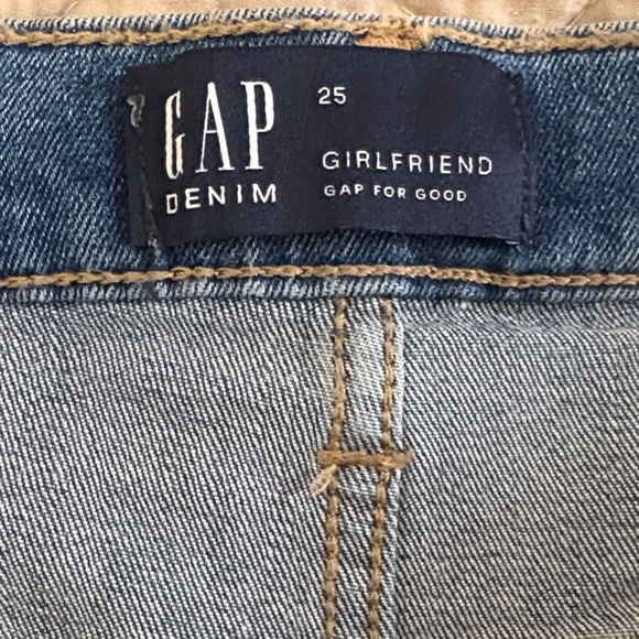 GAP Girlfriend Embroidered Blue Jeans. Wear Cuffed or Uncuffed. Great Condition. - Picture 7 of 8